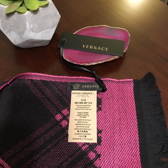 •• HP•• Authentic Versace Medusa Head Color Block - Picture 3 of 4